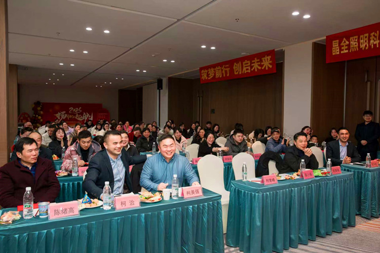 欢声笑语_压缩.jpg 欢声笑语_压缩.jpg